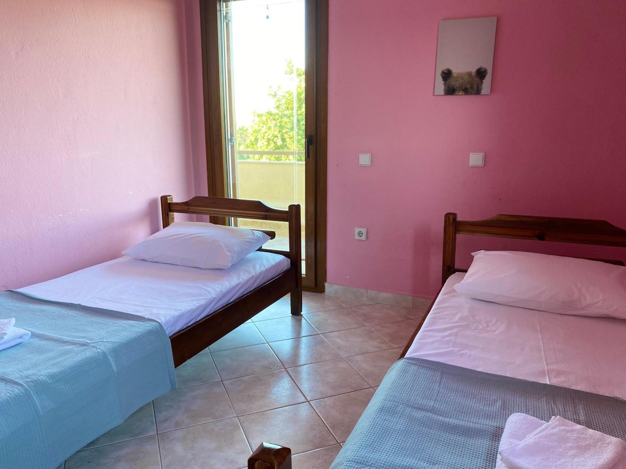 Aphrodites Gardens אורמוס פנגיאס